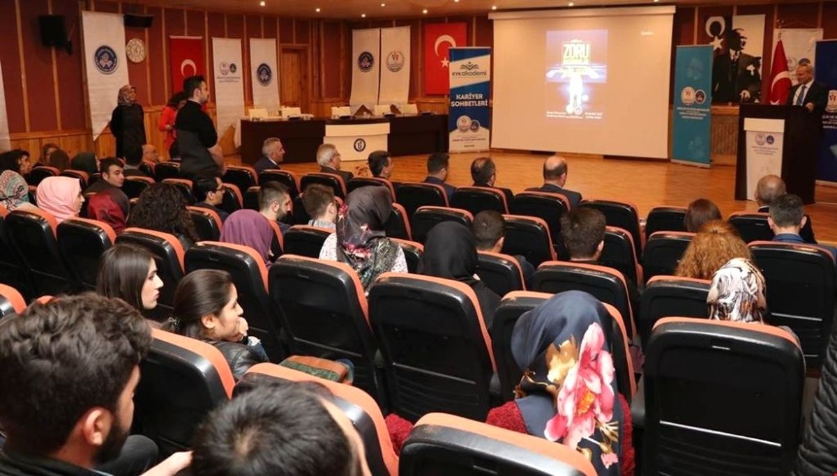 Bartın Kyk\'dan "Zoru Başaranlar Kariyer Sohbetleri\' Etkinliği