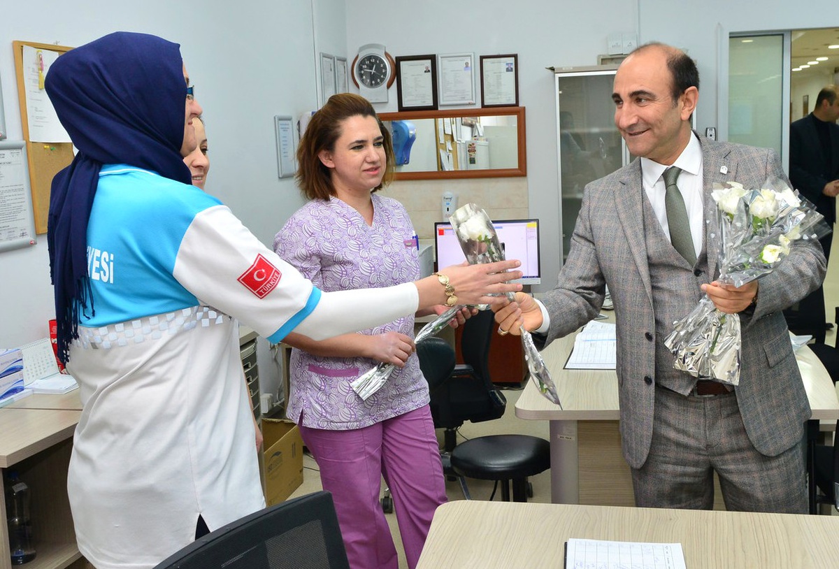 Başkan Edebali\'den Sağlık Çalışanlarına Ziyaret