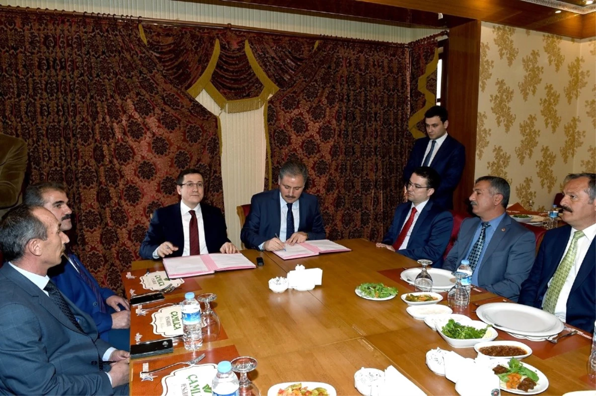 Belediye Başkanı Çakır ile Rektör Kızılay \'Muhtarlık Akademisi\' Protokolünü İmzaladı