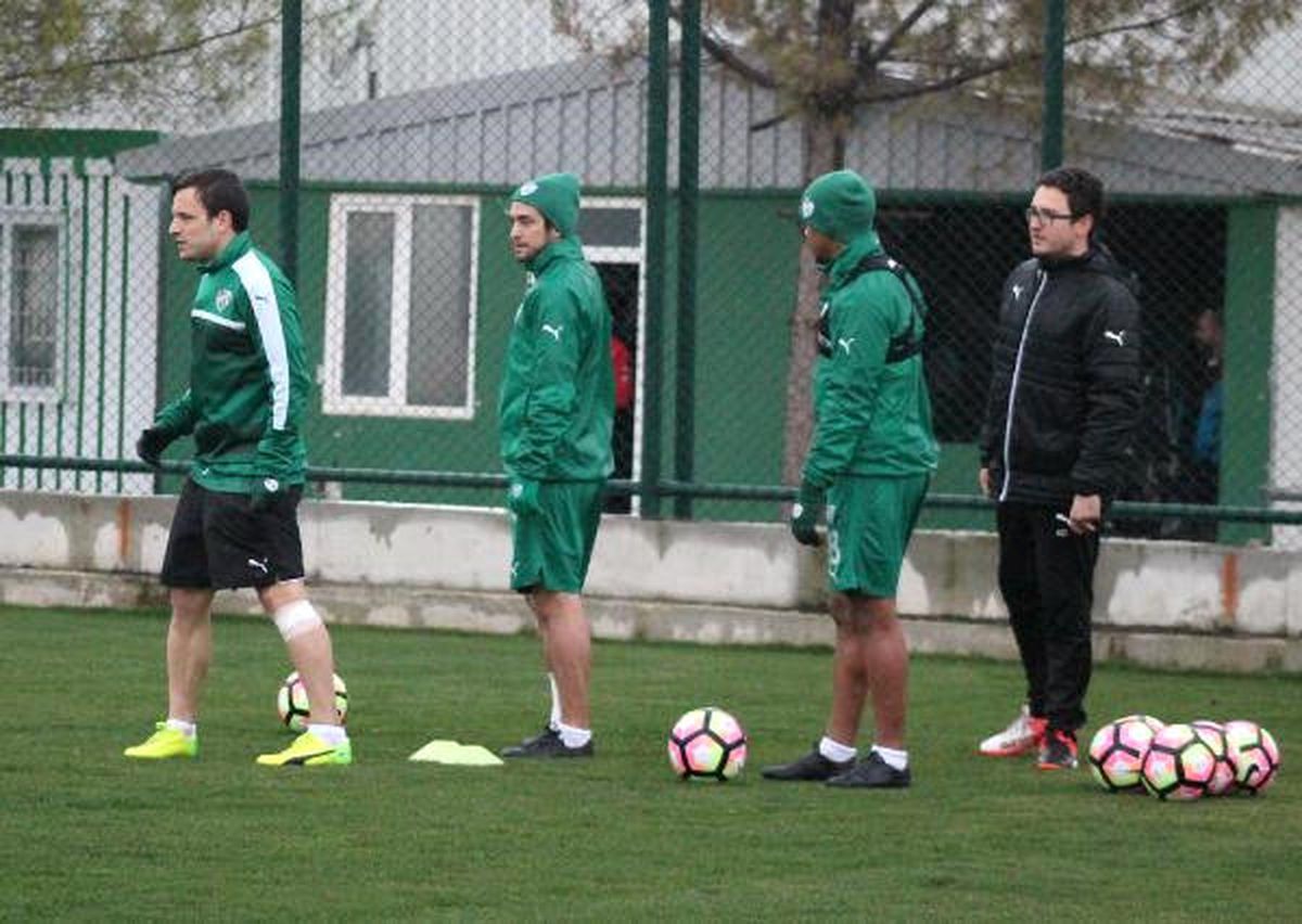 Bursaspor\'da Tempo Düşmüyor