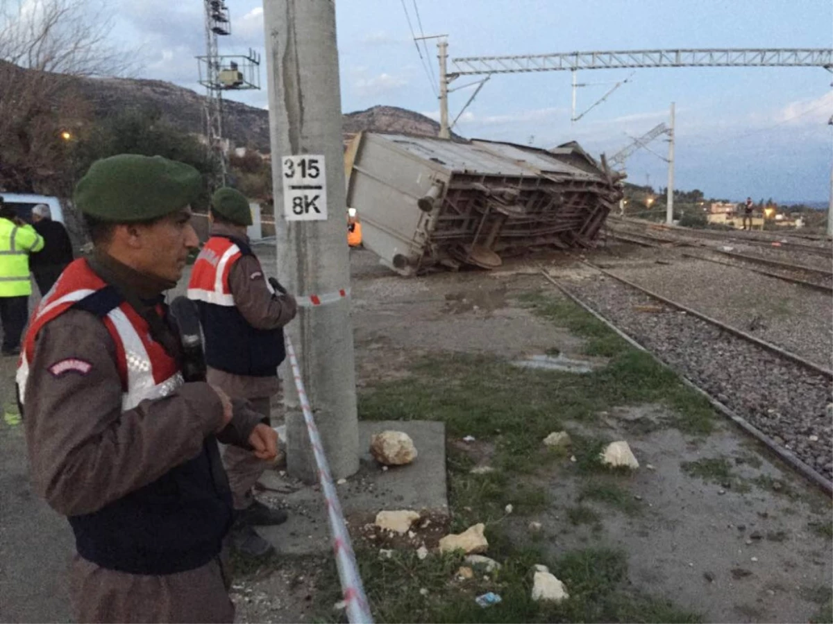 Demiryolu Tamir Aracı Devrildi: 3 Işçi Hayatını Kaybetti