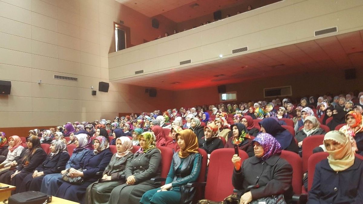 Develi\'de Kadınlar İçin Konferans Düzenlendi