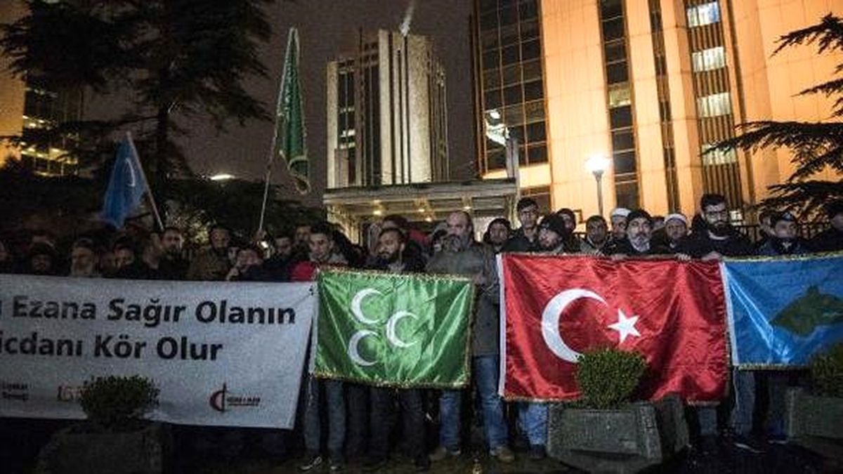 Dha İstanbul - İsrail Başkonsolosluğu Önünde Ezan Protestosu