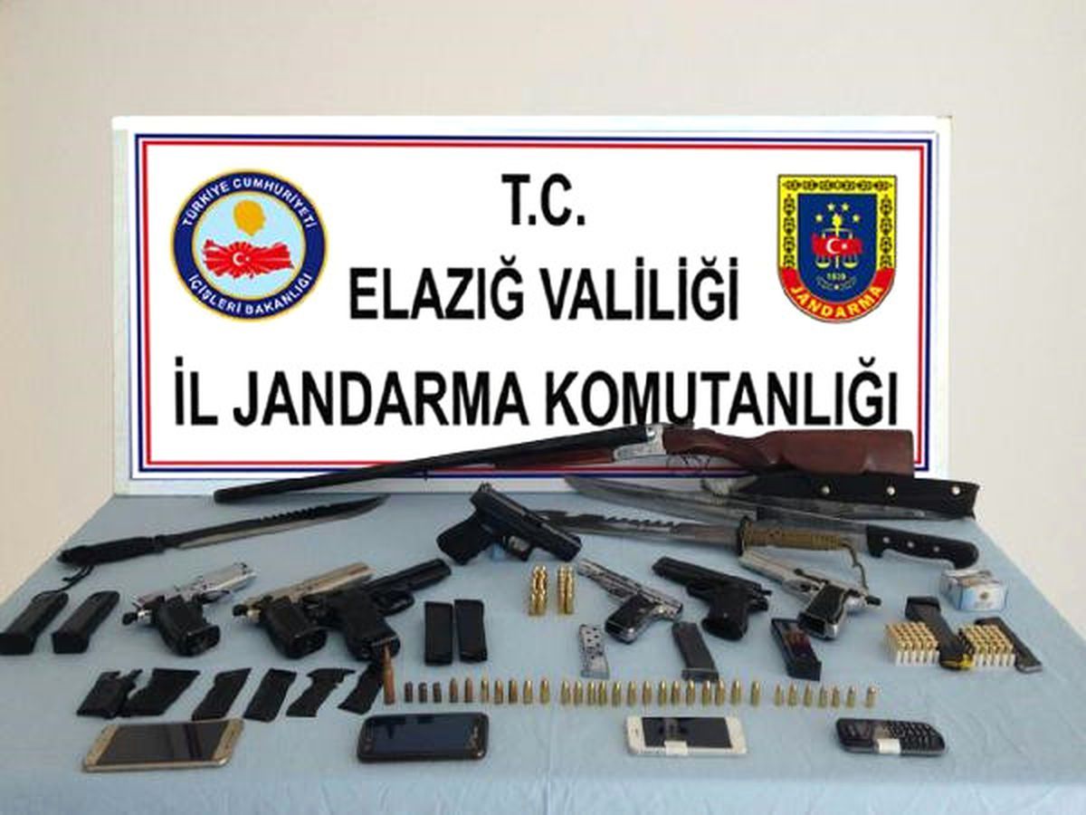 Elazığ ve Diyarbakır\'da Silah Kaçakçılığı Operasyonu