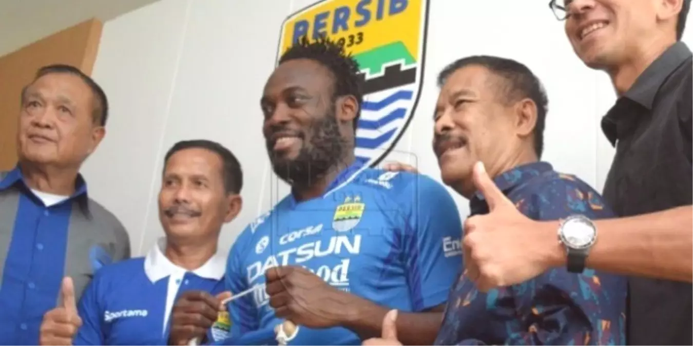 Essien Endonezya\'ya Transfer Oldu!