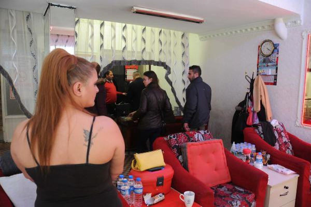 Gaziantep\'te Geneleve Polis Baskını