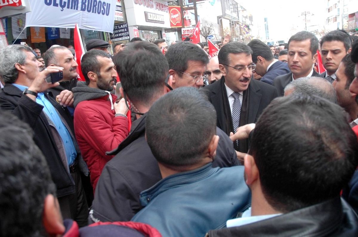 Gümrük ve Ticaret Bakanı Tüfenkci, Van\'da