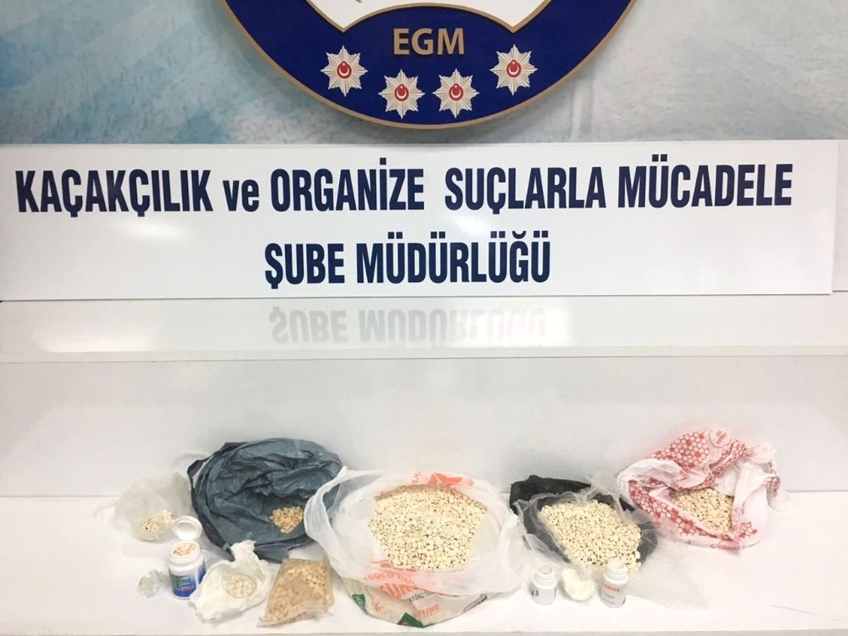 Hatay\'da 18 Bin 600 Adet Uyuşturucu Hap Ele Geçirildi