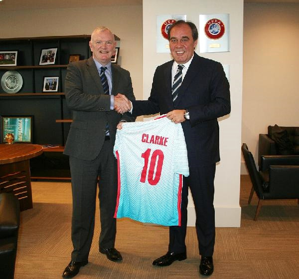 İngiltere Futbol Federasyonu Başkanı\'ndan Demirören\'e Ziyaret
