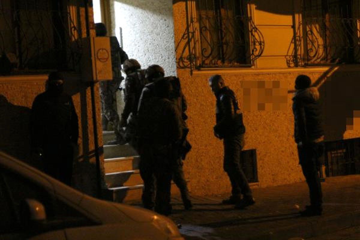 İstanbul\'da Eş Zamanlı Polis Operasyonu