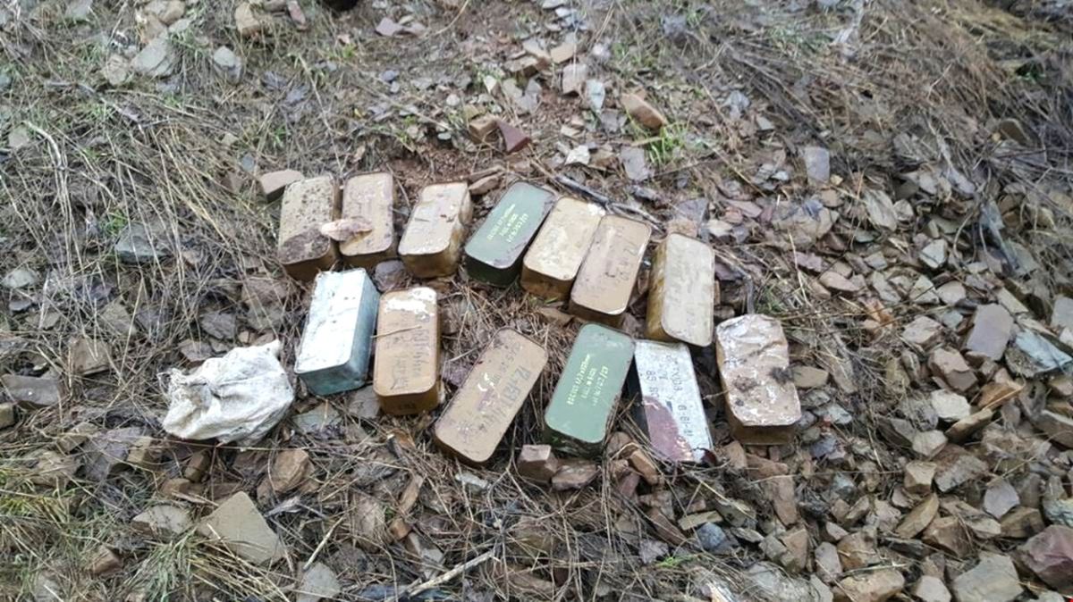 Jandarma Ekipleri Kayalıkların Altında Buldu!
