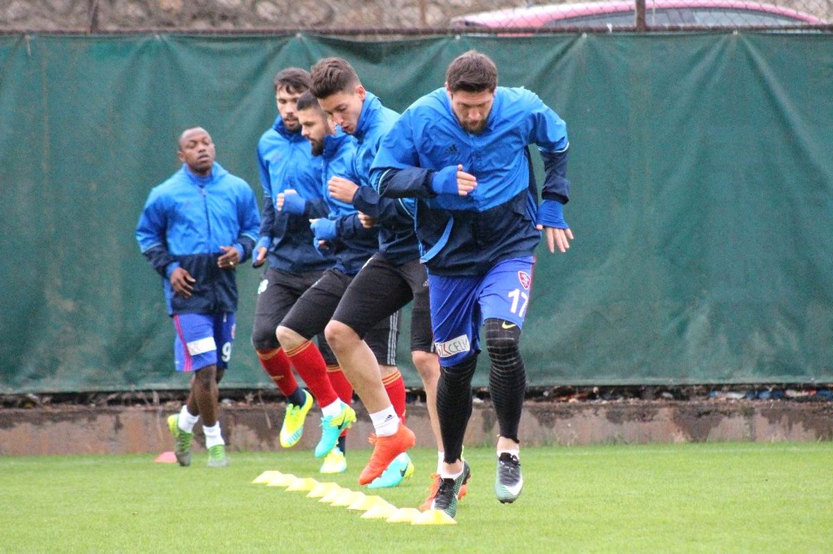 Kardemir Karabükspor\'da Medipol Başakşehir Mesaisi Başladı