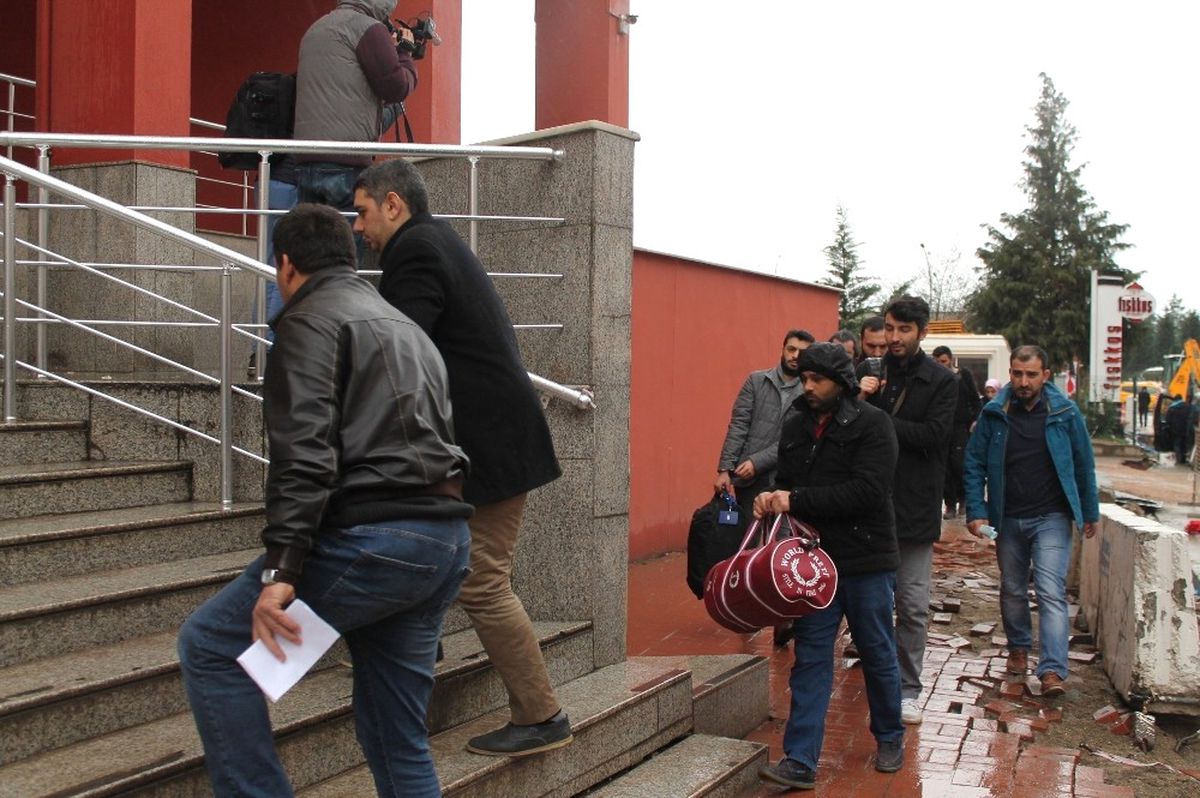 Kocaeli\'de Fetö\'den 7 Kişi Adliyeye Getirildi
