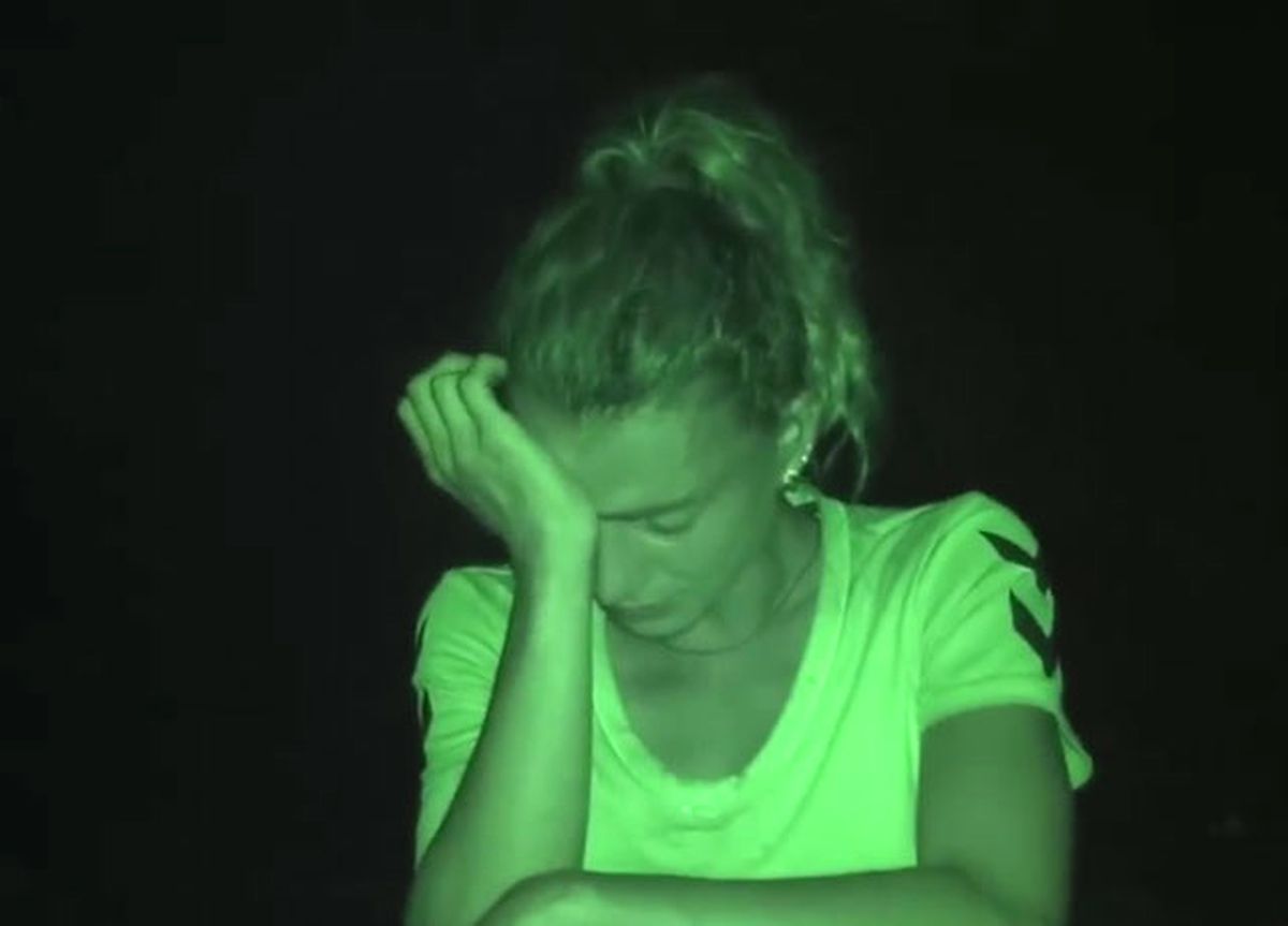 Konseyde Eleme Adayı Oldu, Gözyaşlarını Tutamadı