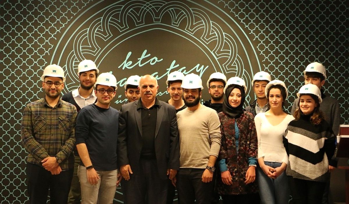 Kto Karatay\'da İnşaat Mühendisliği Öğrencilerinin Baret Heyecanı