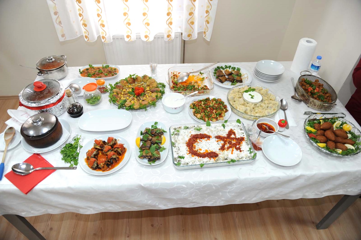 Meslek Lisesi Öğrencilerinin Yemek Yarışması