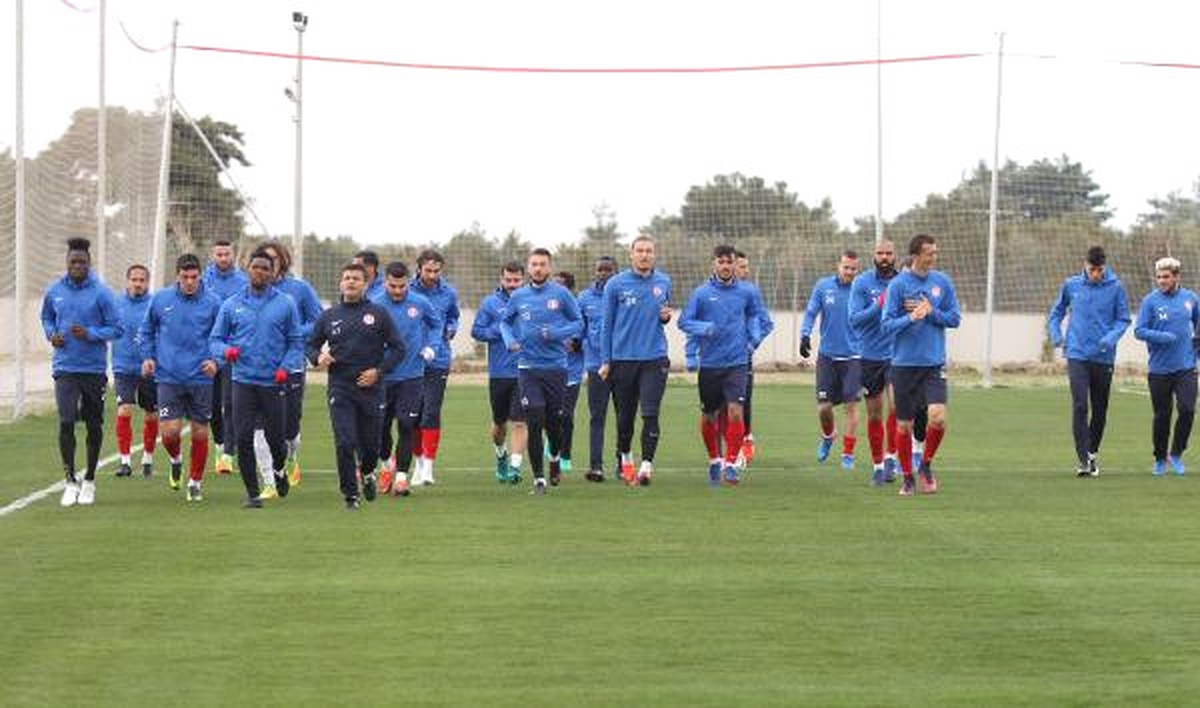 Rıza Çalımbay: Beşiktaş Türkiye\'nin En İyi Takımı