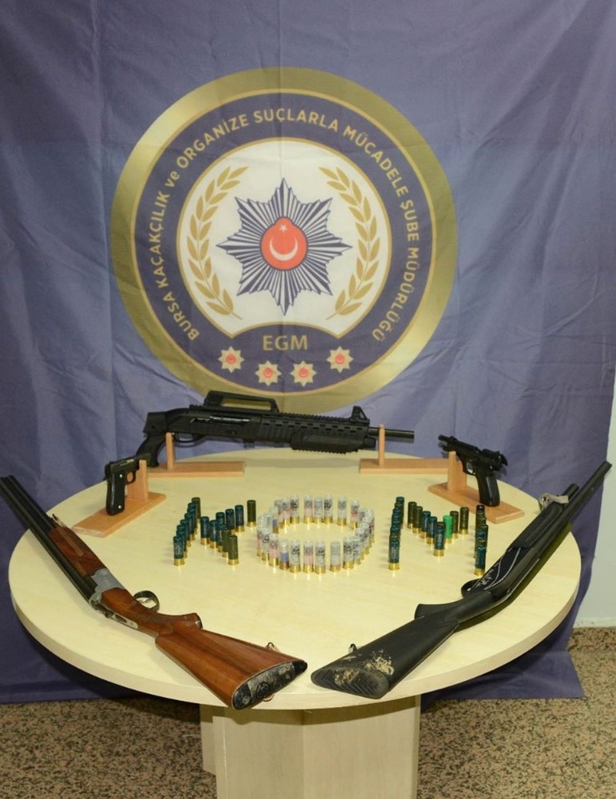 Ruhsatsız Silah Satıcılarına Operasyon: 15 Gözaltı