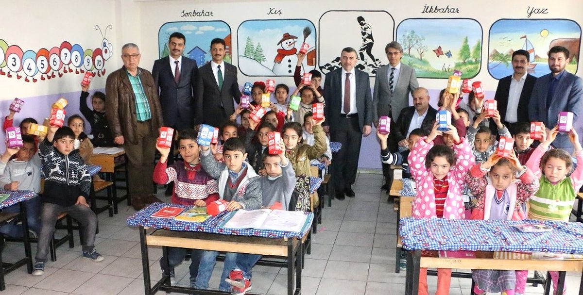 Şanlıurfa\'da "Kumbaram Dolsun Benimde Kitabım Olsun" Kampanyası