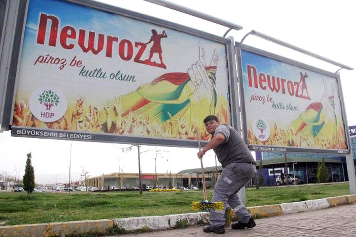 Şanlıurfa\'da, Nevruz Afişleri Toplatıldı