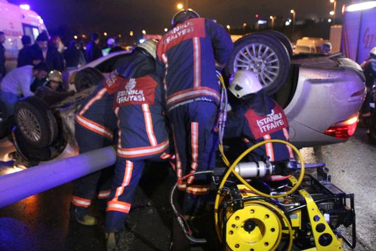 Sefaköy\'de Trafik Kazası: 1 Ölü