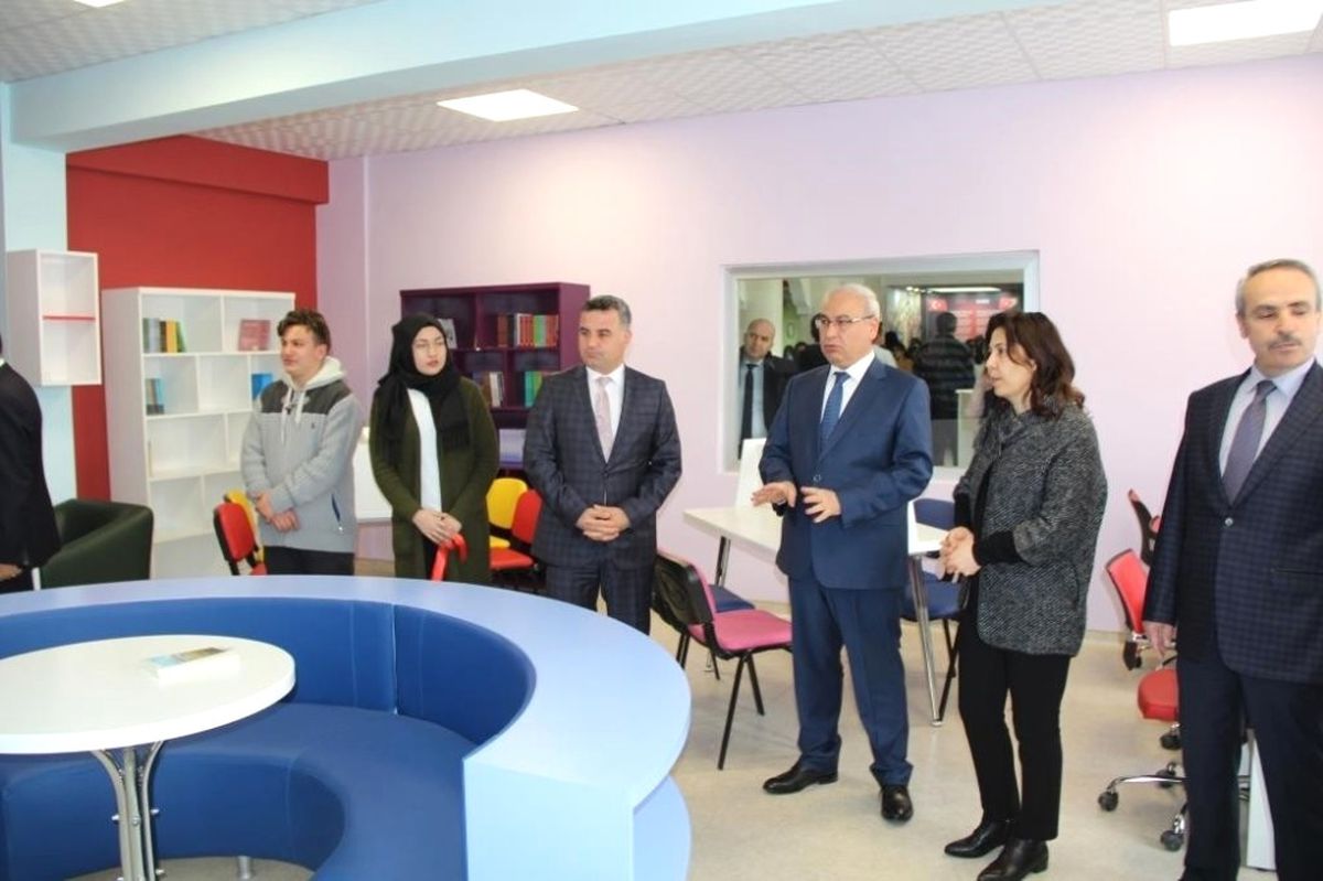 Şehit Polislerin Adları Kütüphanede Yaşatılıyor