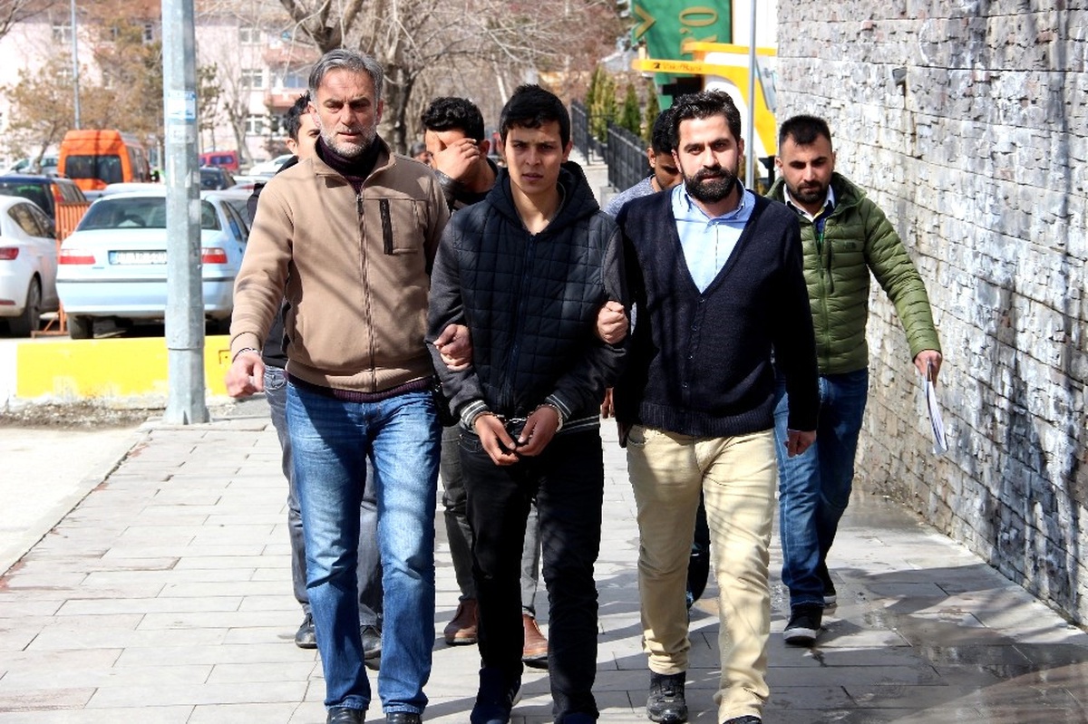 Uyanık Vatandaş Dolandırıcıları Suçüstü Yakalattı