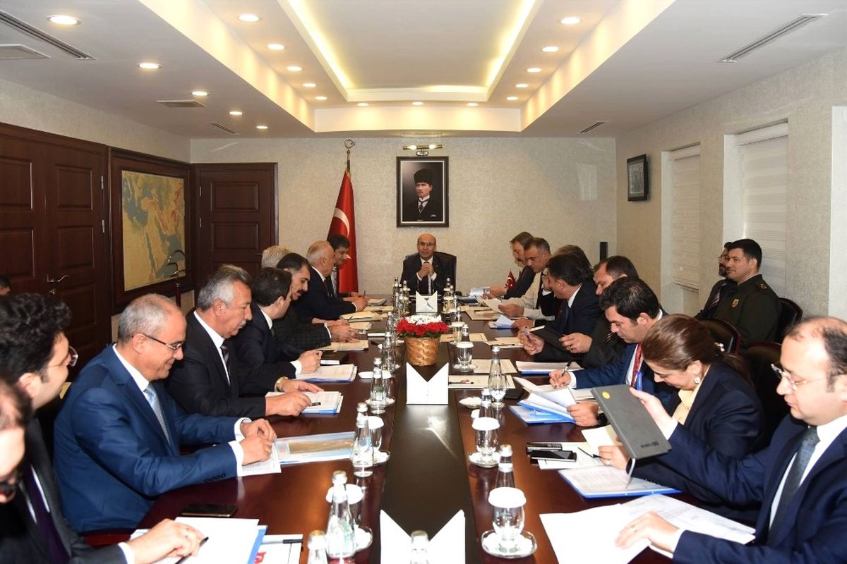 Vali Demirtaş Kaymakamlar ile Buluştu