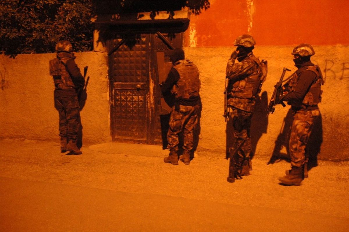 Adana\'da PKK\'ya Yönelik Operasyon: 38 Gözaltı
