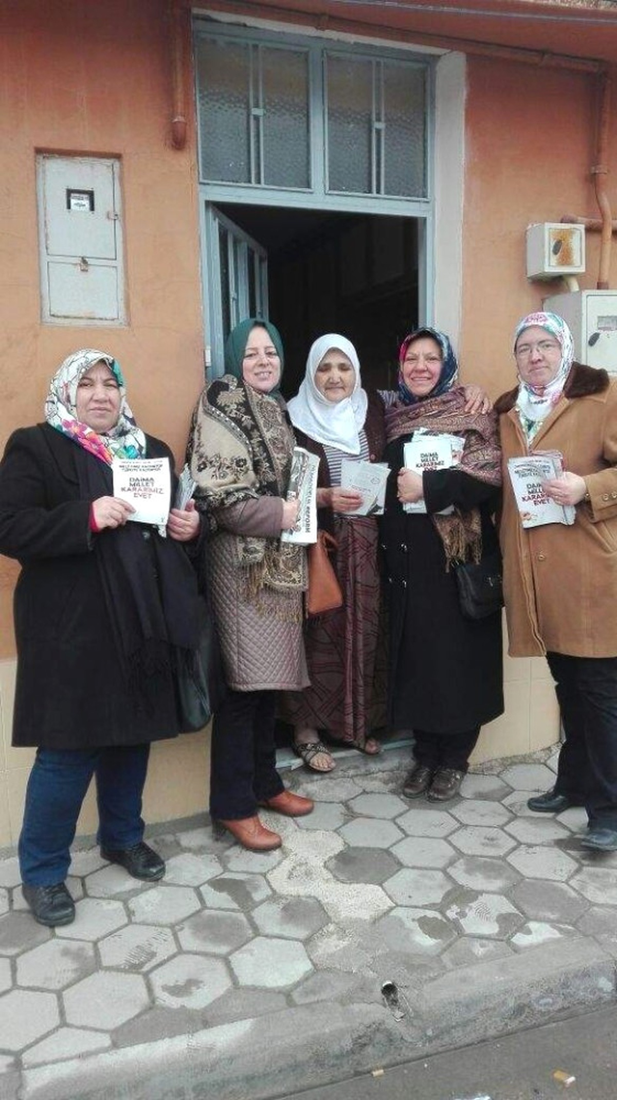 AK Parti\'den Fevzi Çakmak\'da Halk Oylaması Çalışması