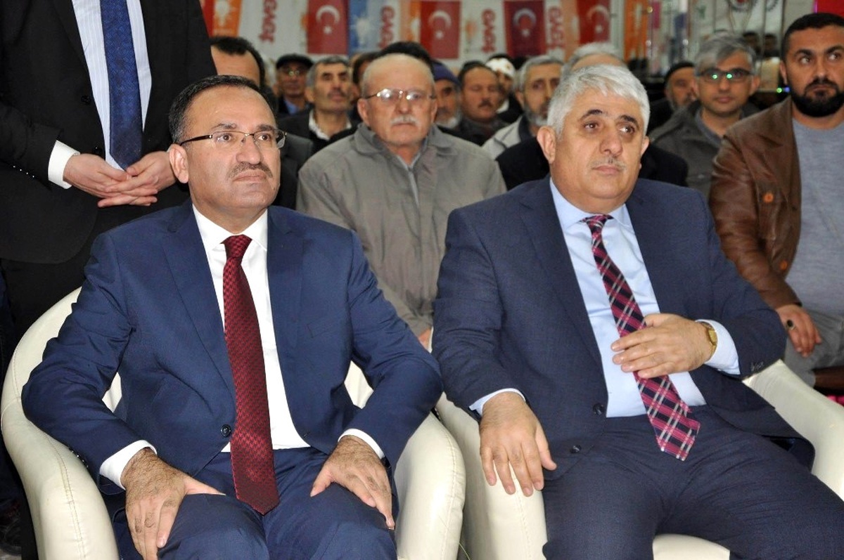 Bakan Bozdağ: "Bu Millet Tanklardan, Silahlardan Korkmadı, Hollanda\'nın İtlerinden mi Korkacak"