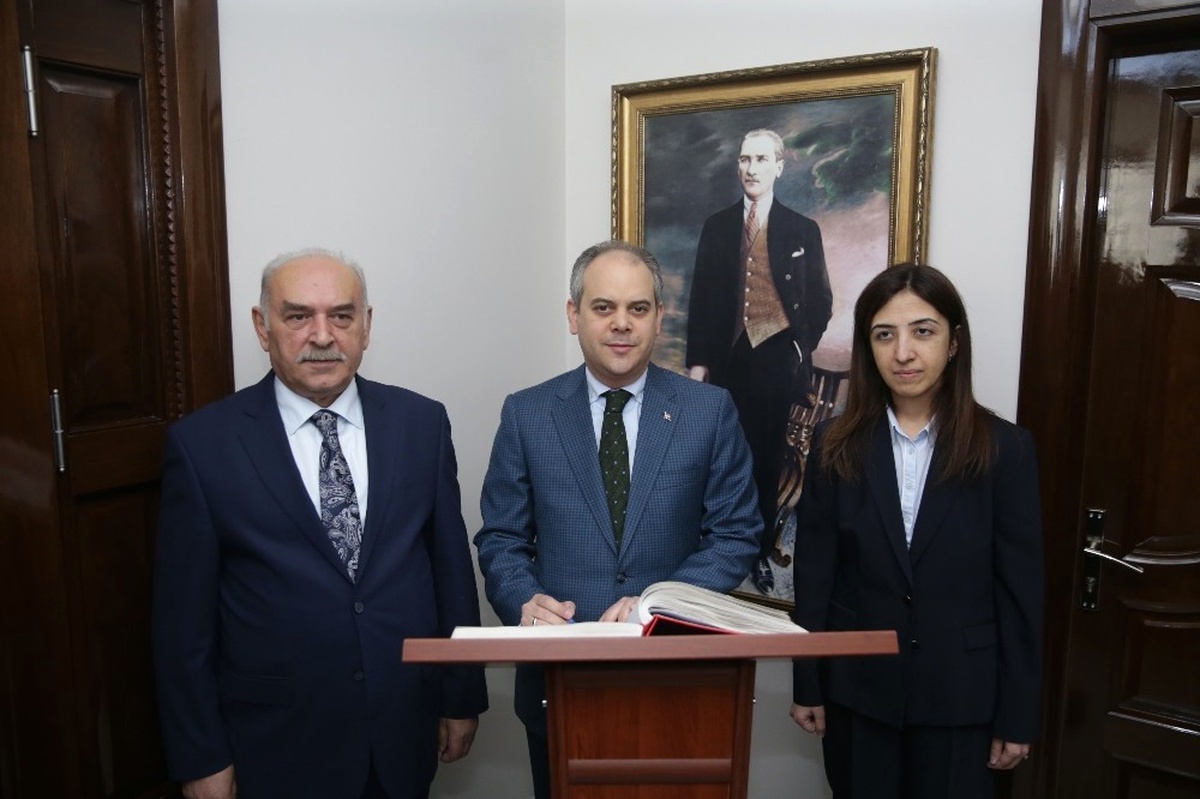 Bakan Kılıç: "Euro 2024 Organizasyonunu Yaparak Avrupa\'ya Misafirperverliğin Nasıl Olması...