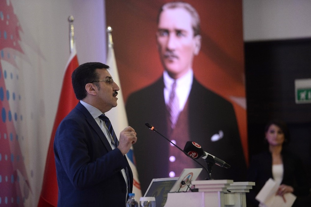 Bakan Tüfenkci: "2016 Yılında Reklam Kurulumuz 6.2 Milyon TL İdari Para Cezası Kesmiştir"