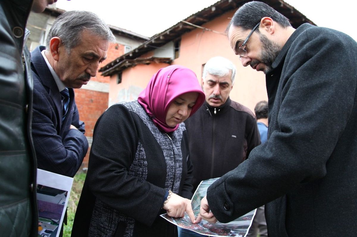 Başkan Ayaz, Üst Yapı Çalışmalarını Yerinde İnceledi