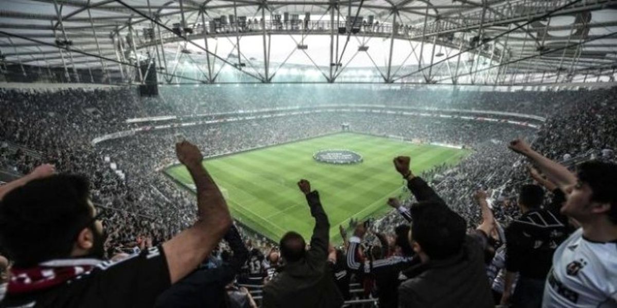 Beşiktaş Vodafone Arena\'da Yıkılmıyor!