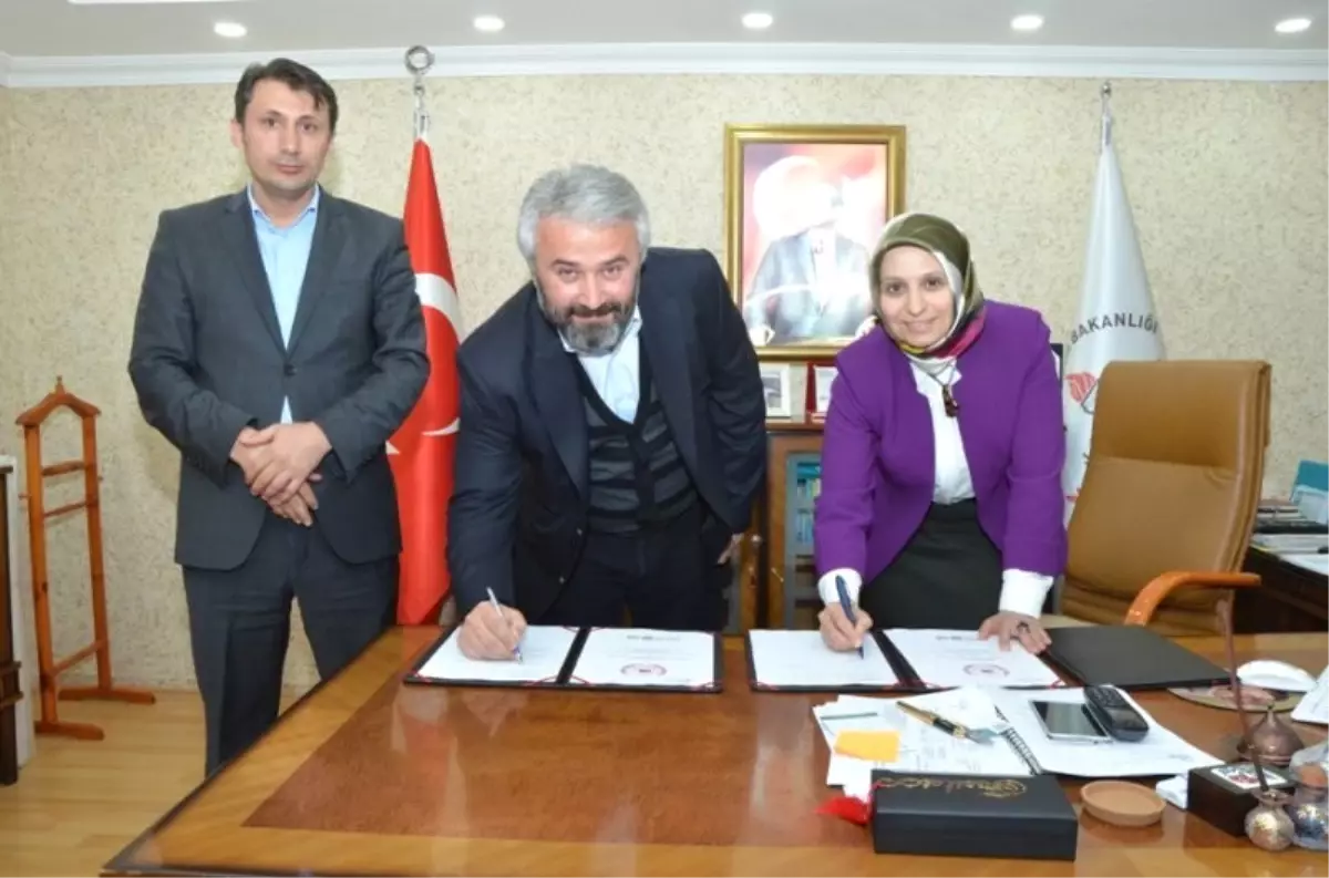 Bozüyük\'te "Okul-Sanayi" İşbirliği Protokolü