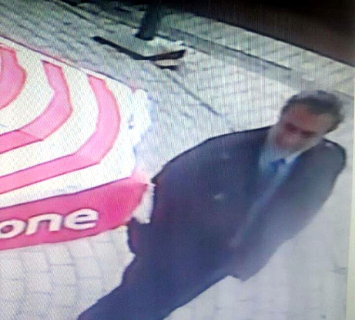 Bu da Kravatlı Hırsız