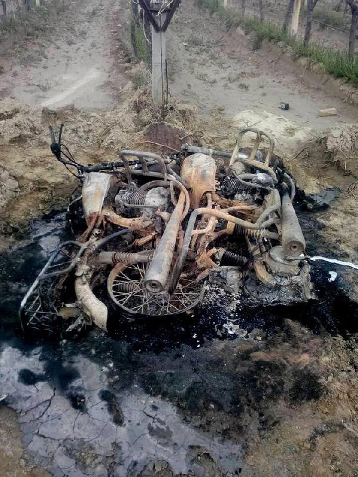 Çalınan İki Motosiklet Yakılmış Olarak Bulundu