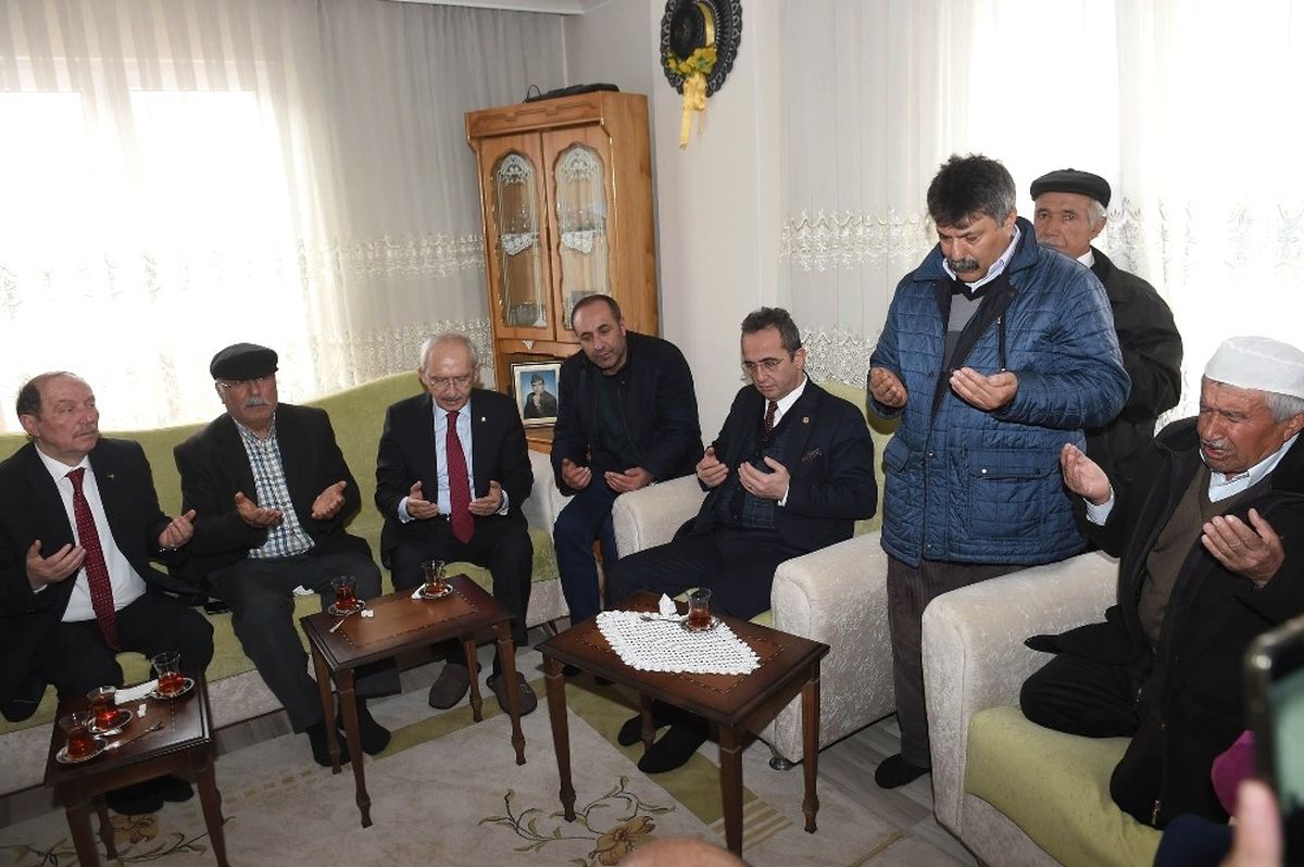CHP Lideri Kılıçdaroğlu\'ndan Bilal Ailesine Taziye Ziyareti