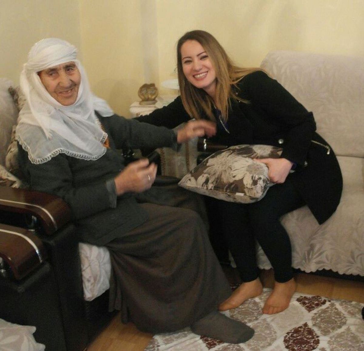 Edremit Belediyesi Yaşlılara Evlerinde Bakıyor