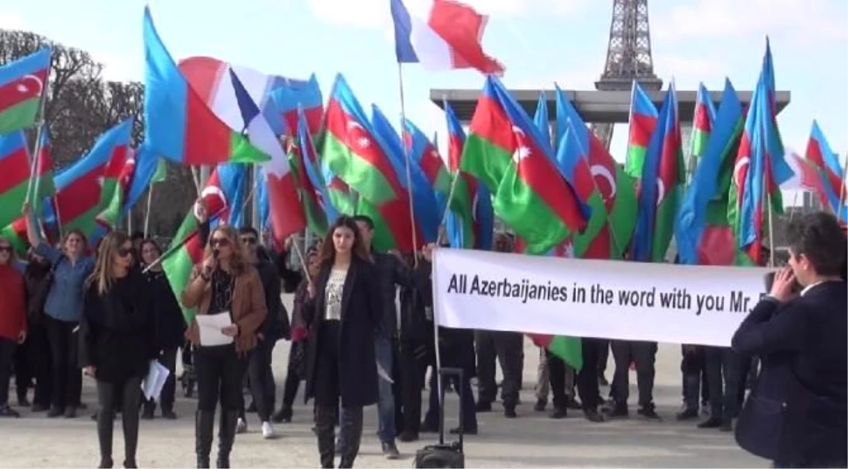 Fransa\'da Yaşayan Azerbaycanlılar Ermenistan\'ı Protesto Etti