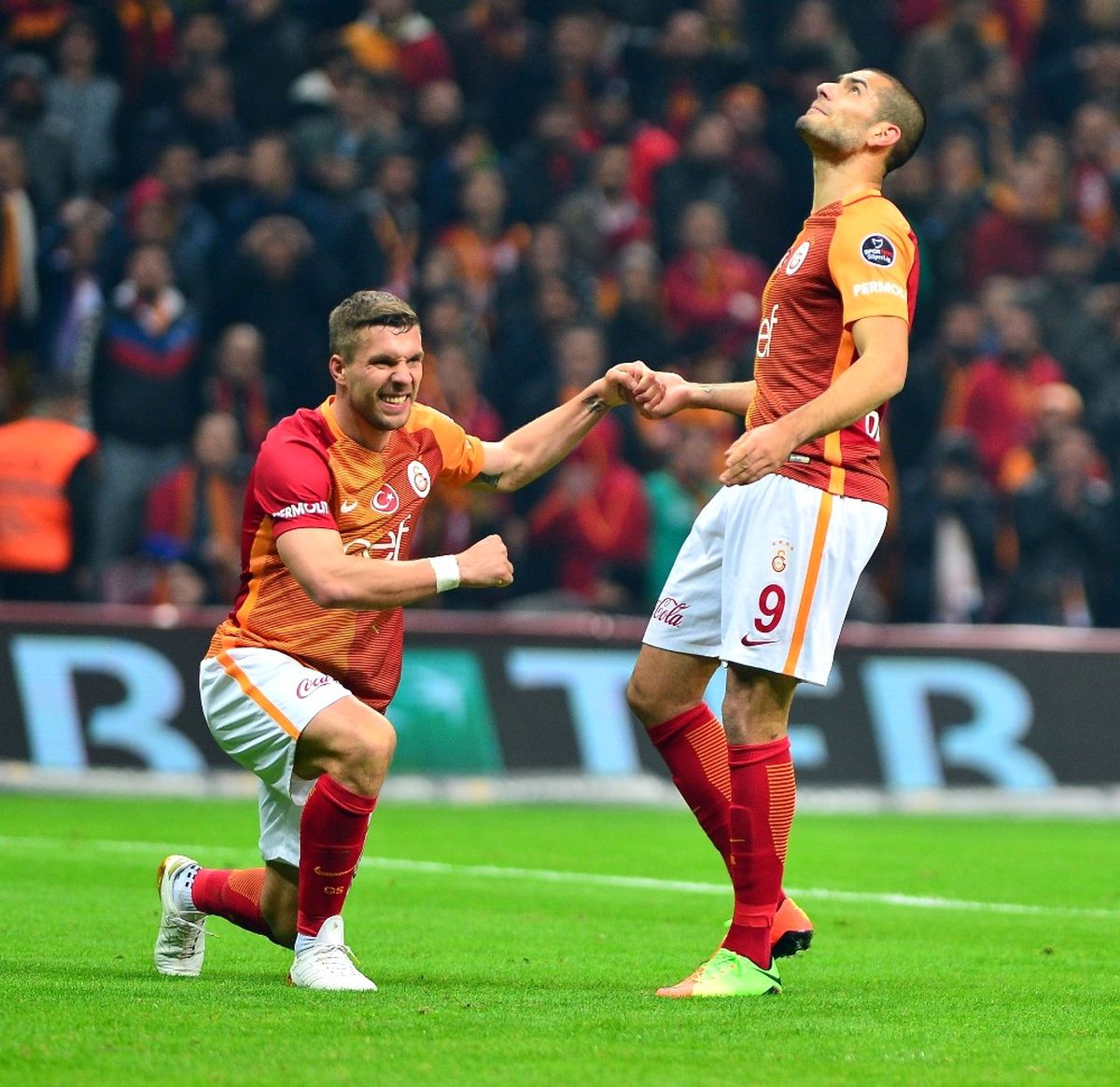 Galatasaray\'da Stoperler Stop Etti