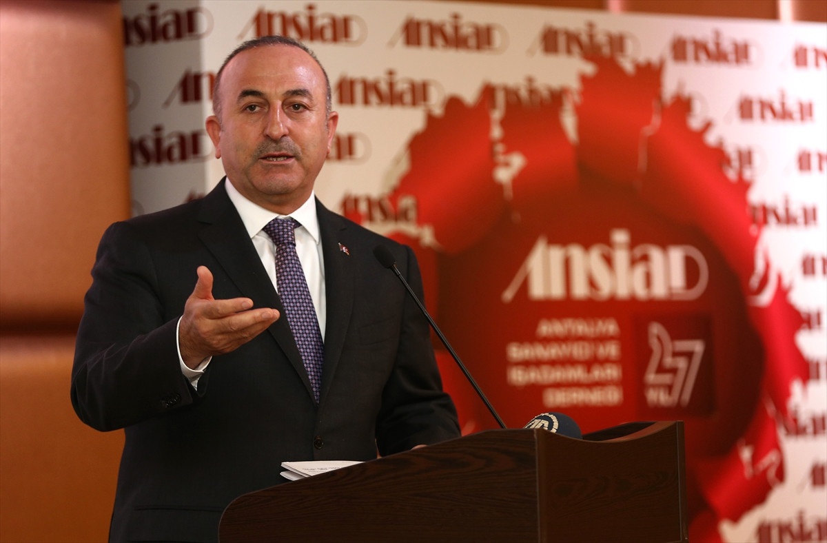 Hollandanın Maslahatgüzarını Kulağından Tutup Hücreye Atardık"