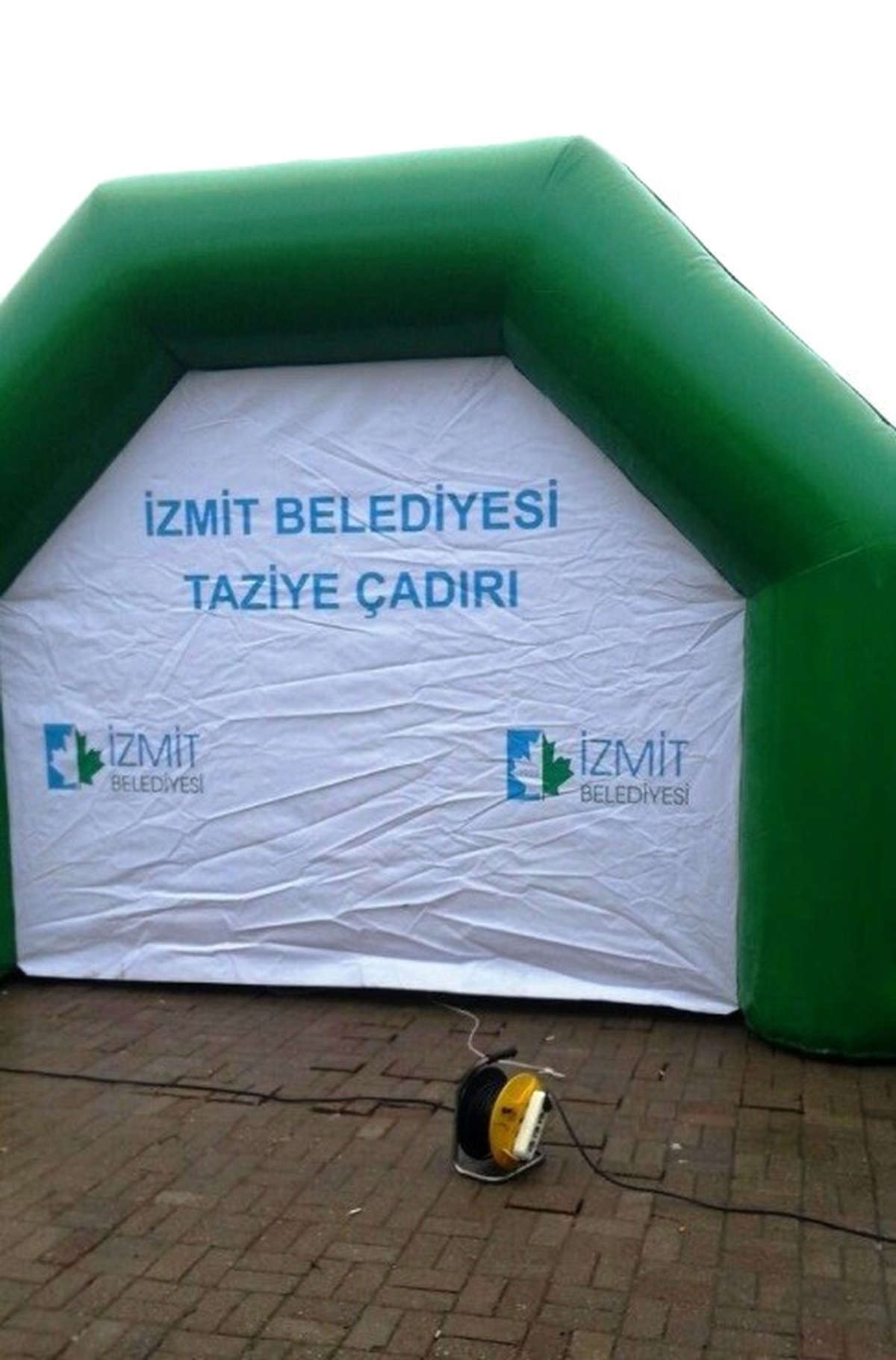 İzmit\'te Cenaze Evlerine Taziye Çadırı Hizmeti