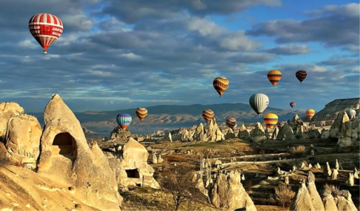 Kapadokya\'da Sıcak Hava Balonlarının Sert İnişi