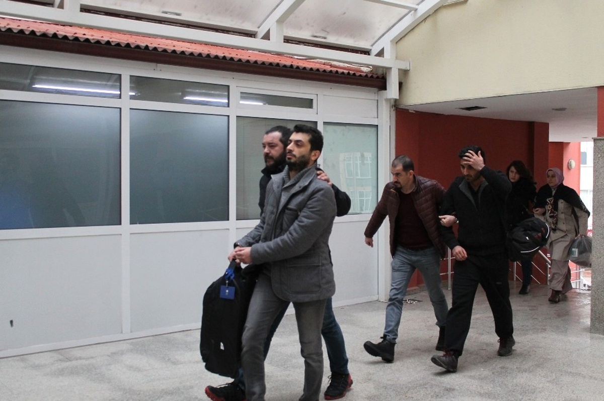 Kocaeli\'de Fetö\'den 3 Kişi Tutuklandı