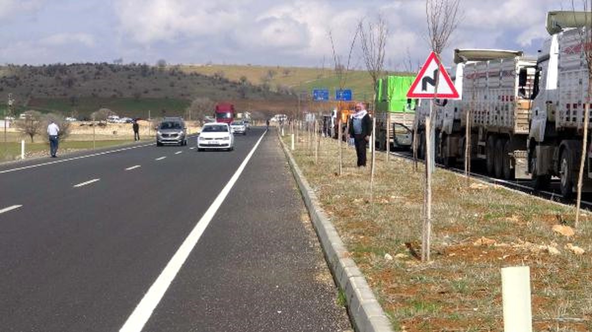 Mardin- Diyarbakır Yolunda PKK\'dan Bombalı Tuzak; 2 Şehit (2)