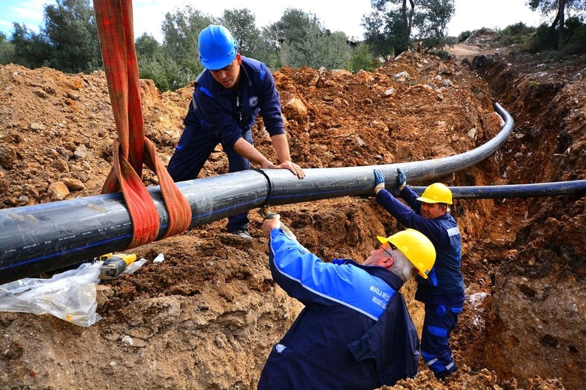 Milas\'ta 3 Mahalleye 5 Bin 500 Metrelik İçme Suyu Hattı