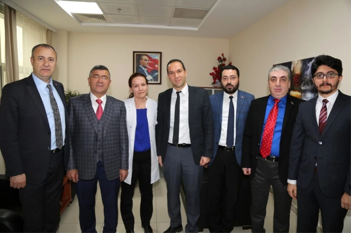 Niğde Belediye Başkanı Faruk Akdoğan\'dan Hastane\'ye Kutlama Ziyareti