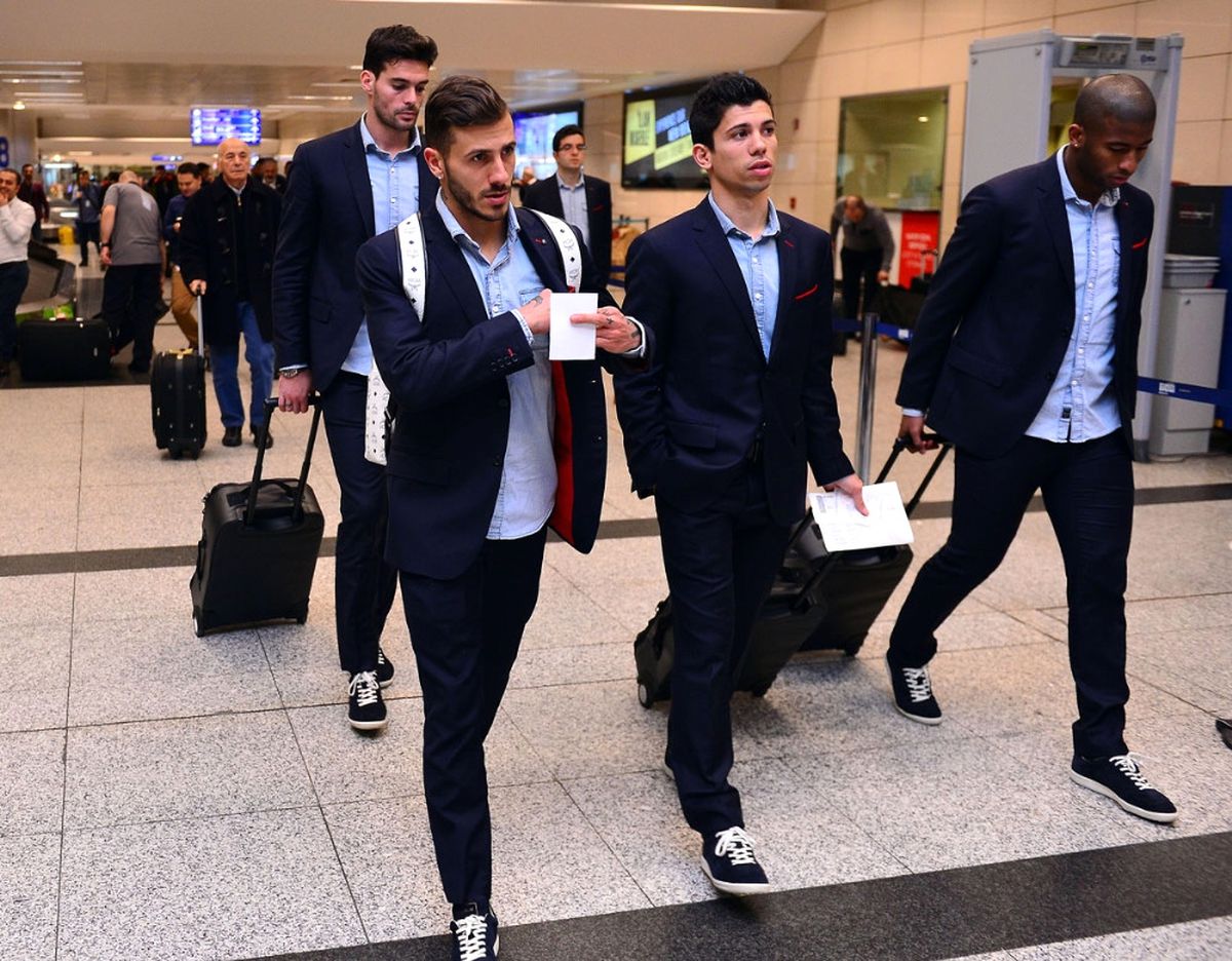Olympiakos, İstanbul\'a Geldi